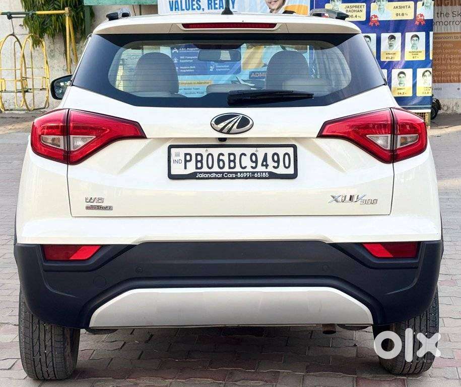 Mahindra Xuv300, 2022, Petrol