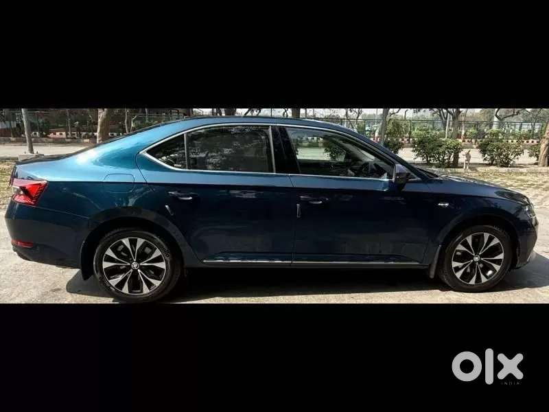 Skoda Superb 2.0 L&k Tsi At, 2022, Petrol