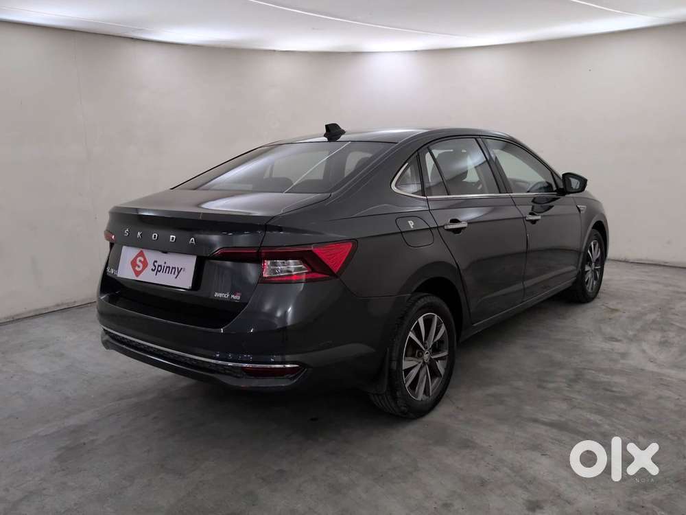 Skoda Slavia Style 1.0l Tsi At, 2023, Petrol