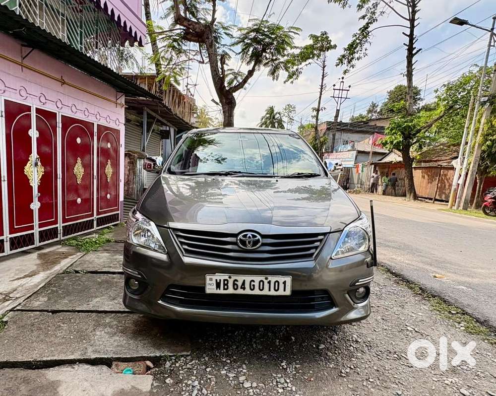 Toyota Innova 2012 Diesel Well Maintained