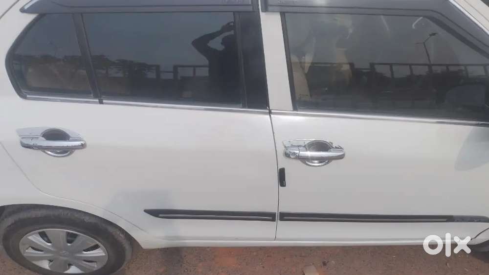 Maruti Suzuki Swift Dzire 2015