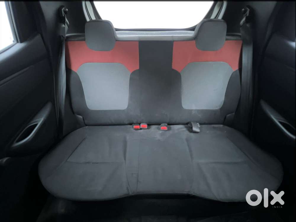 Renault Kwid 2019-ongoing 1.0 Rxt (o), 2016, Petrol