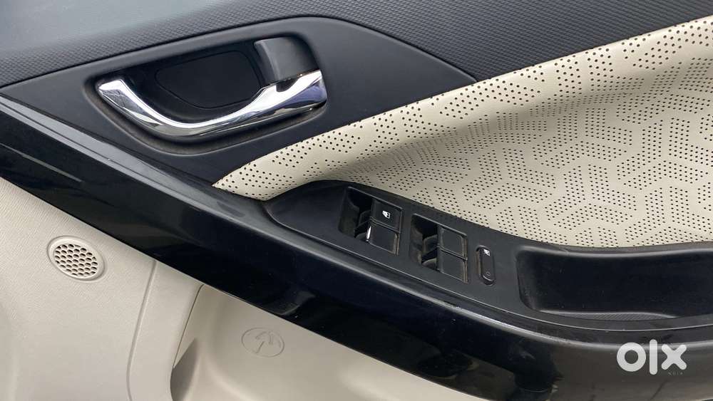 Tata Nexon 1.2 Revotron Xza Plus, 2023, Petrol