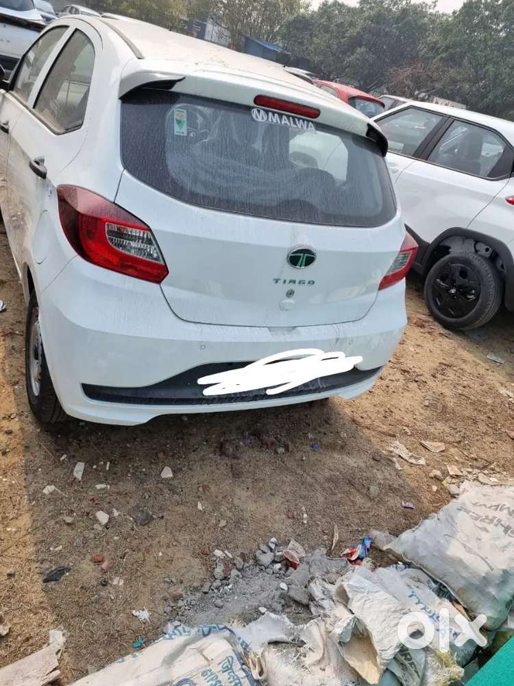 Tata Tiago Ev Xe 2024 Manual Petrol