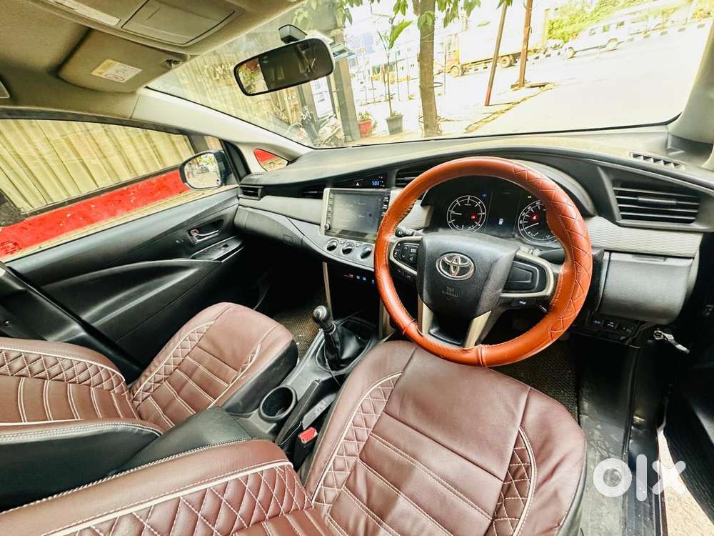 Toyota Innova Crysta 2.4 G Mt, 2023, Diesel