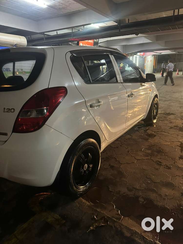 Hyundai I20 Petrol Manual 2011