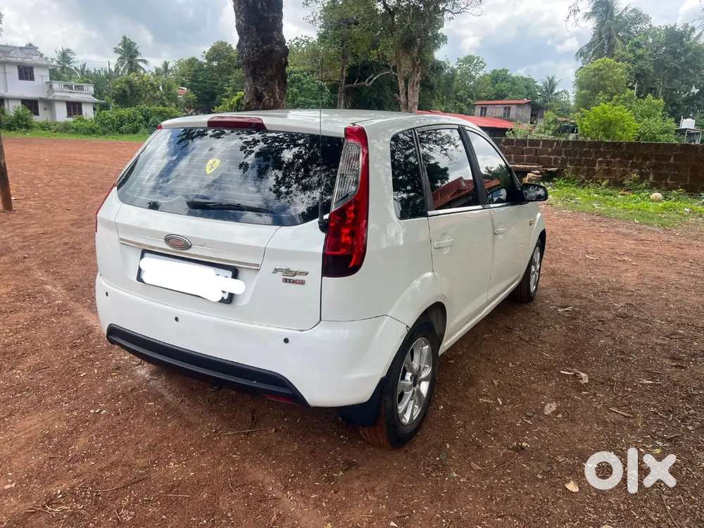 Ford Figo 2012model Titanium , New Tyre, Good Condition