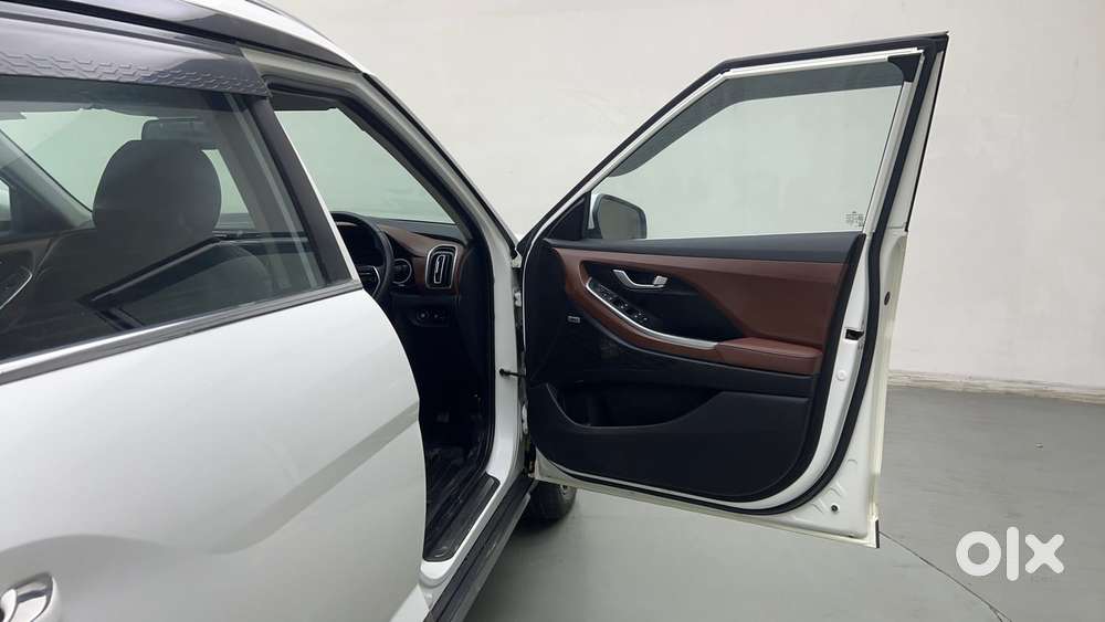 Hyundai Alcazar Platinum, 2021, Petrol