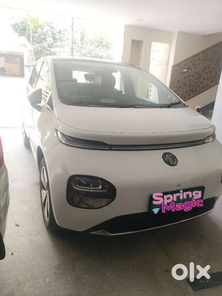 Mg Windsor Ev Essence 38 Kw (top Model) 2025 Electric 30000 Km Driven,