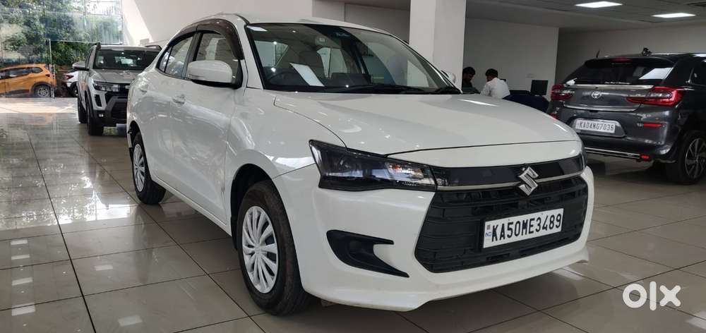 Maruti Suzuki Dzire Vxi Ags, 2025, Petrol