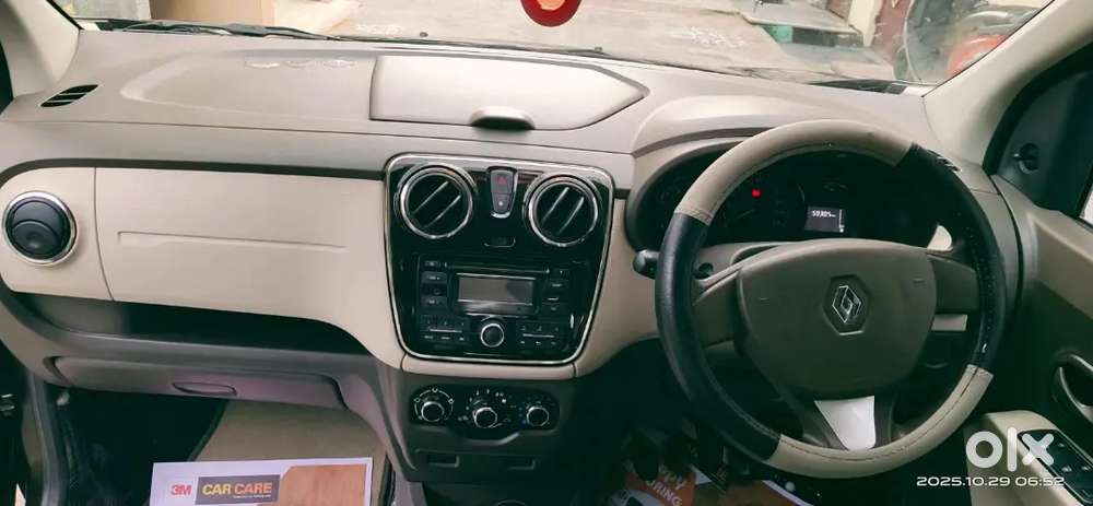 Renault Lodgy 2015 Diesel Well Maintained