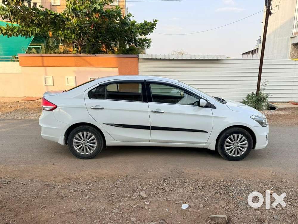Ciaz Zxi .