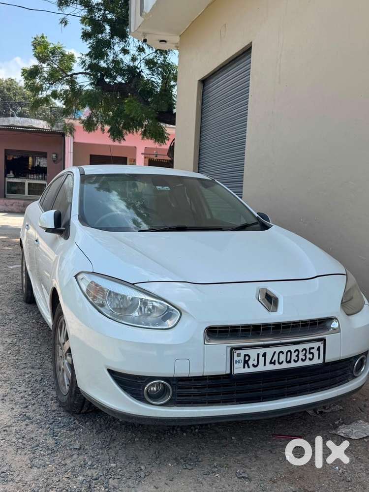Renault Fluence 2012 Car