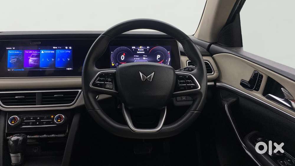Mahindra Xuv700 2.0 Ax 7 Petrol At Str, 2022, Petrol