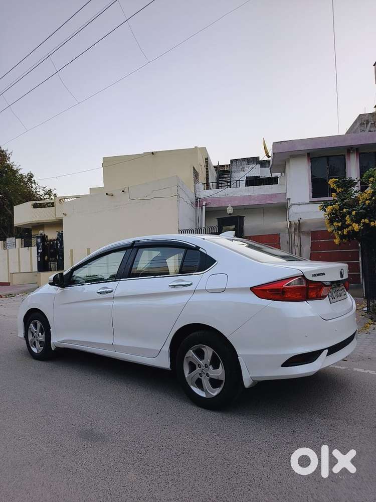 Honda City 2014-2015 V At, 2015, Petrol