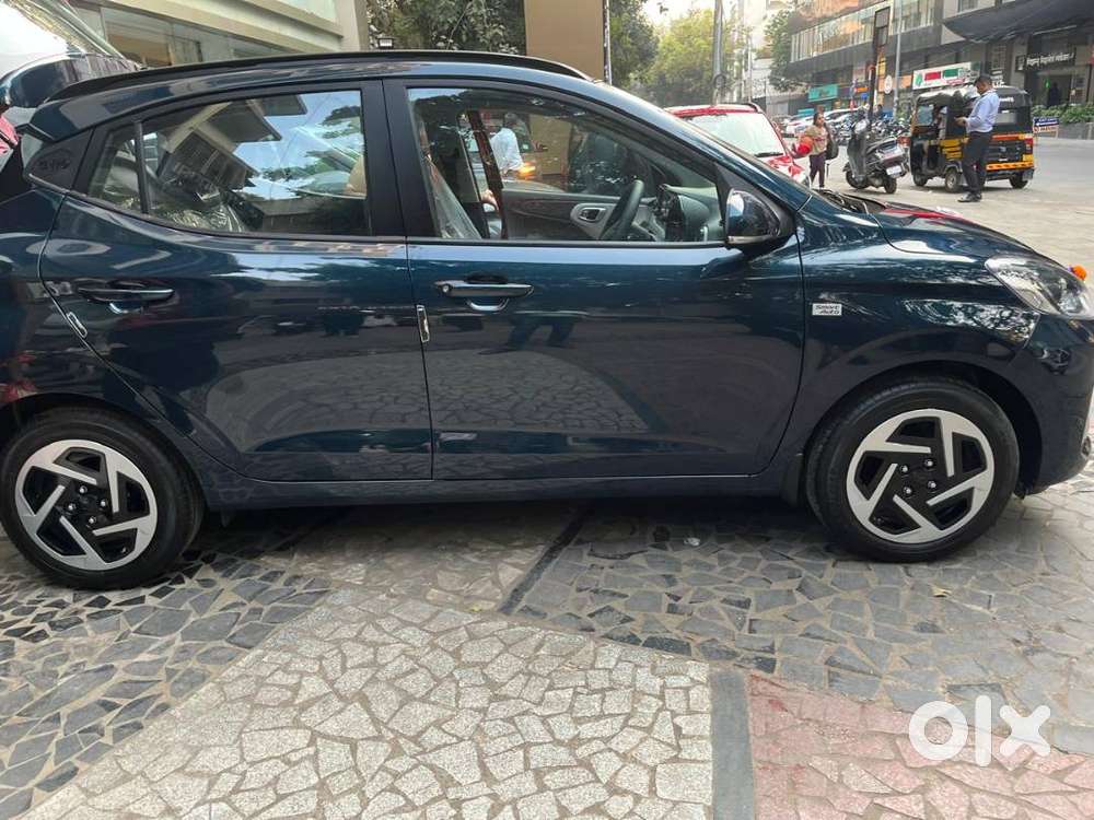 Showroom Condition Hyundai I10 Nios - 8000 Km - 2024 - Automatic
