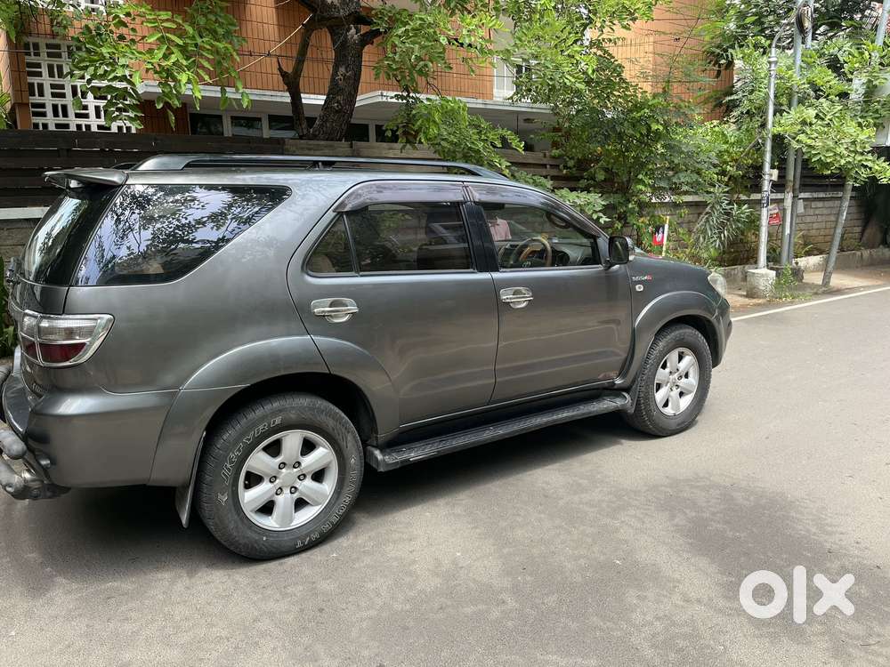 Toyota Fortuner 3.0 4x4 Manual, 2011, Diesel
