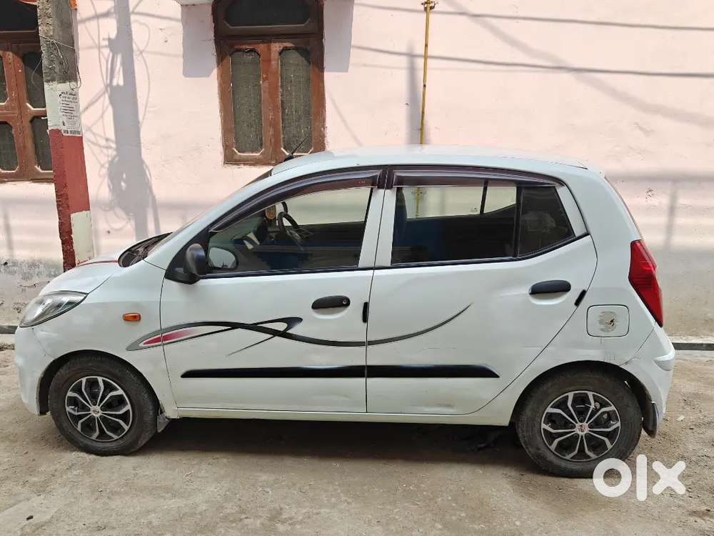 Hyundai I10 -2011 Model , 60k Km Driven .