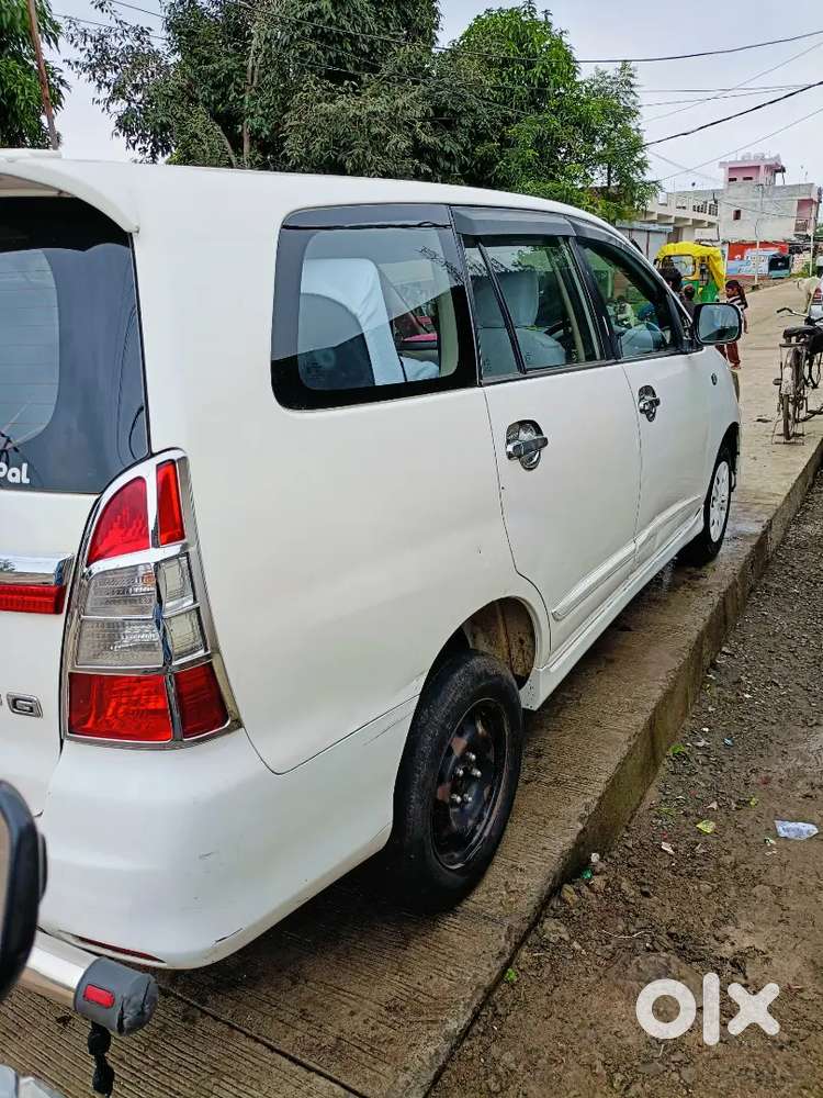 Toyota Innova 2016