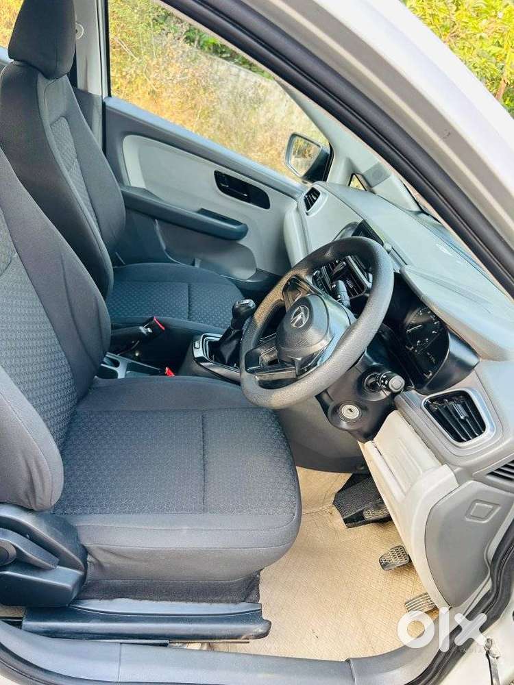 Tata Altroz 1.2 Xm, 2020, Petrol