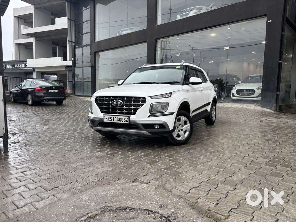 Hyundai Venue S 1.2 Petrol, 2022, Petrol