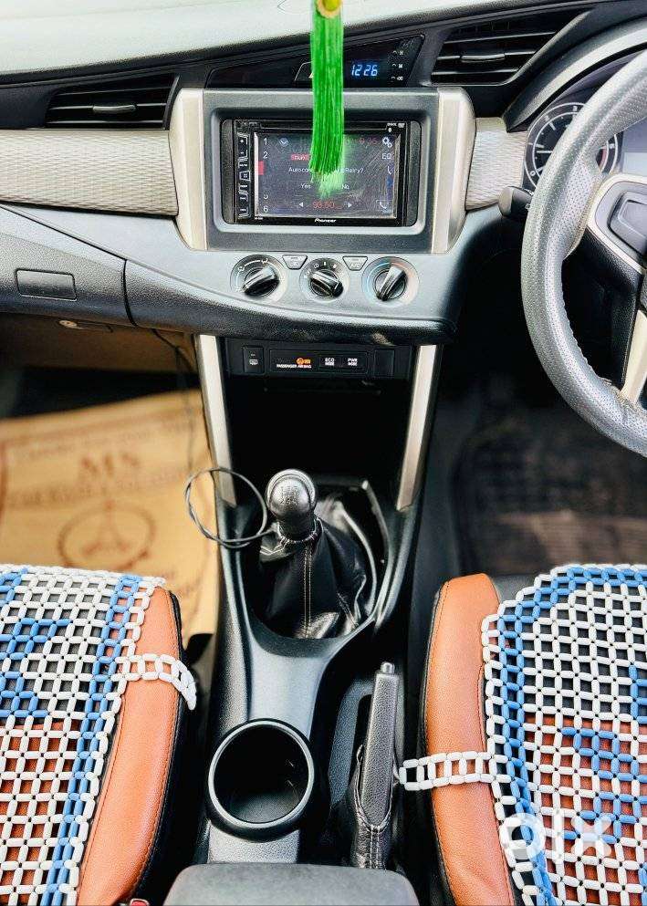 Toyota Innova Crysta 2.4 G Mt, 2016, Diesel