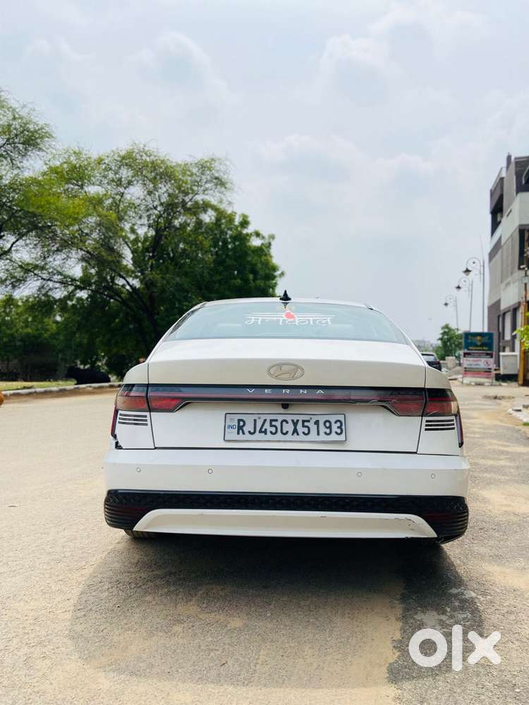 Hyundai Verna, 2023, Petrol