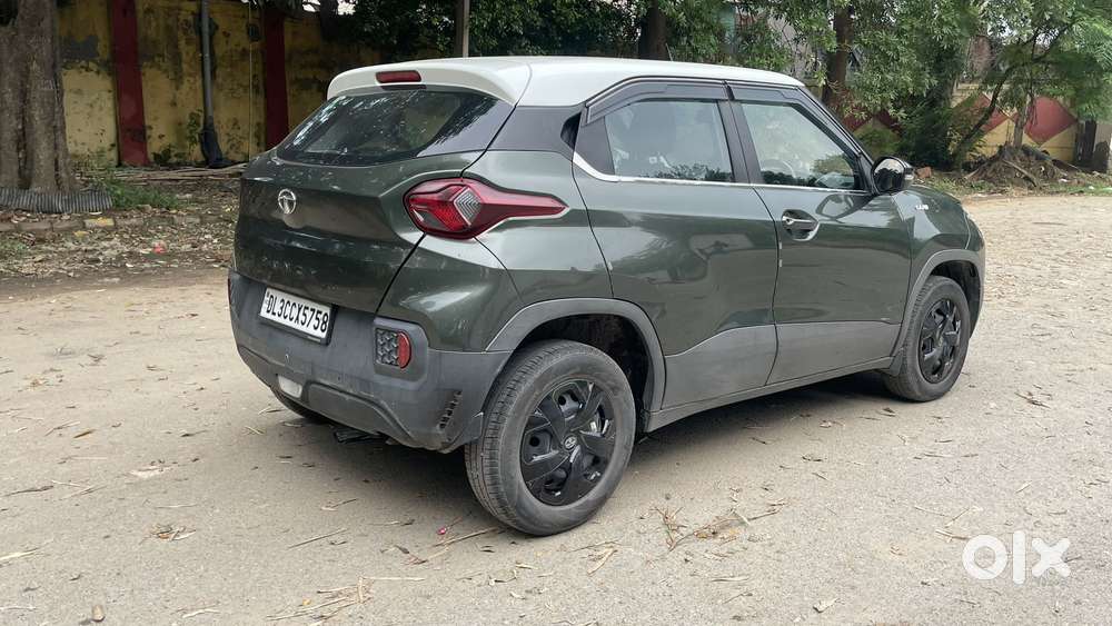 Tata Punch 1.2 Revotron Creative Amt Dual Tone, 2023, Petrol