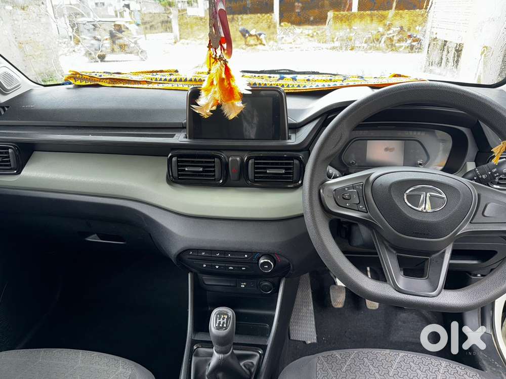 Tata Punch Petrol 2024