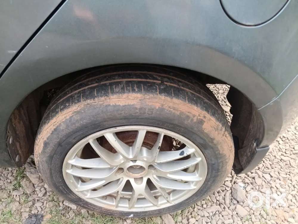 Maruti Suzuki Swift Vxi 2011