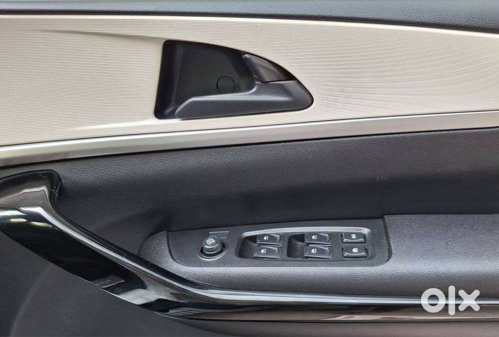 Mahindra Xuv700 2.2 Ax 5 Diesel Mt Str, 2023, Diesel
