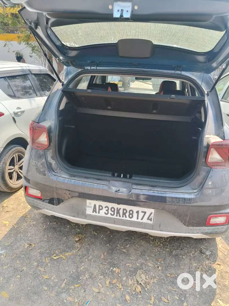 Hyundai Venue 2021 Petrol 108000 Km Driven