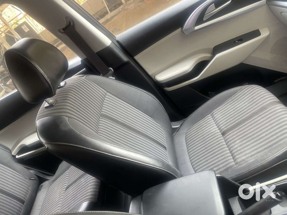 Kia Carens 1.4 Prestige Turbo 7 Str, 2022, Petrol