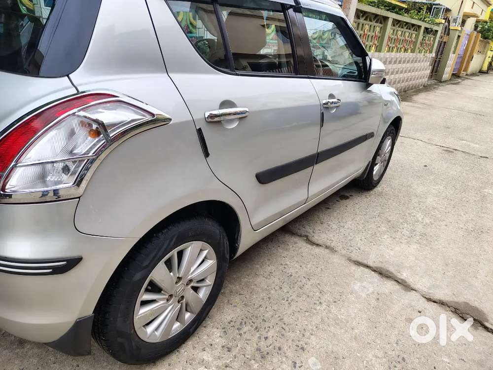 Maruti Suzuki Swift 2017 Petrol 85000 Km Driven