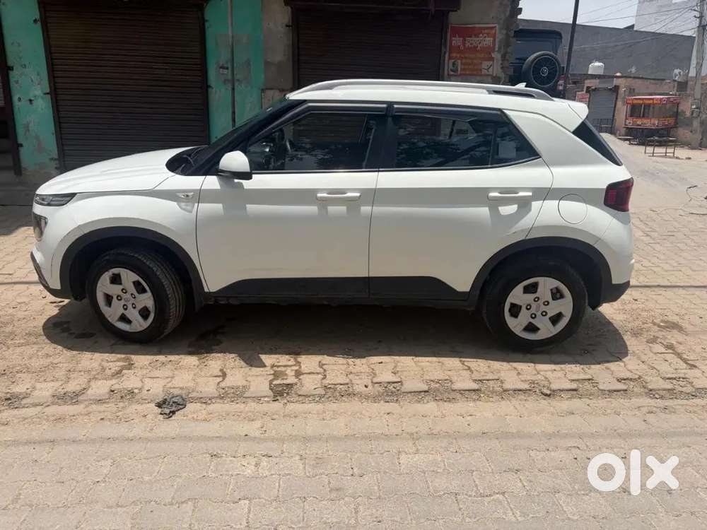 Hundai Venue Excellent Car And Good Condition