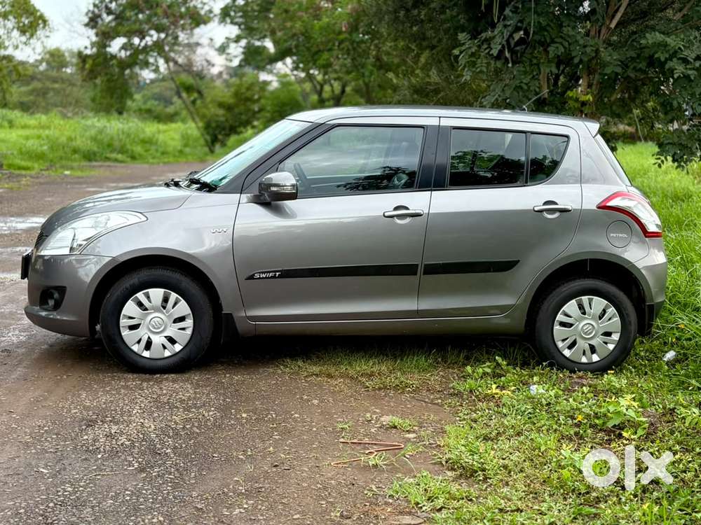 Maruti Suzuki Swift Vxi With Abs, 2013, Petrol