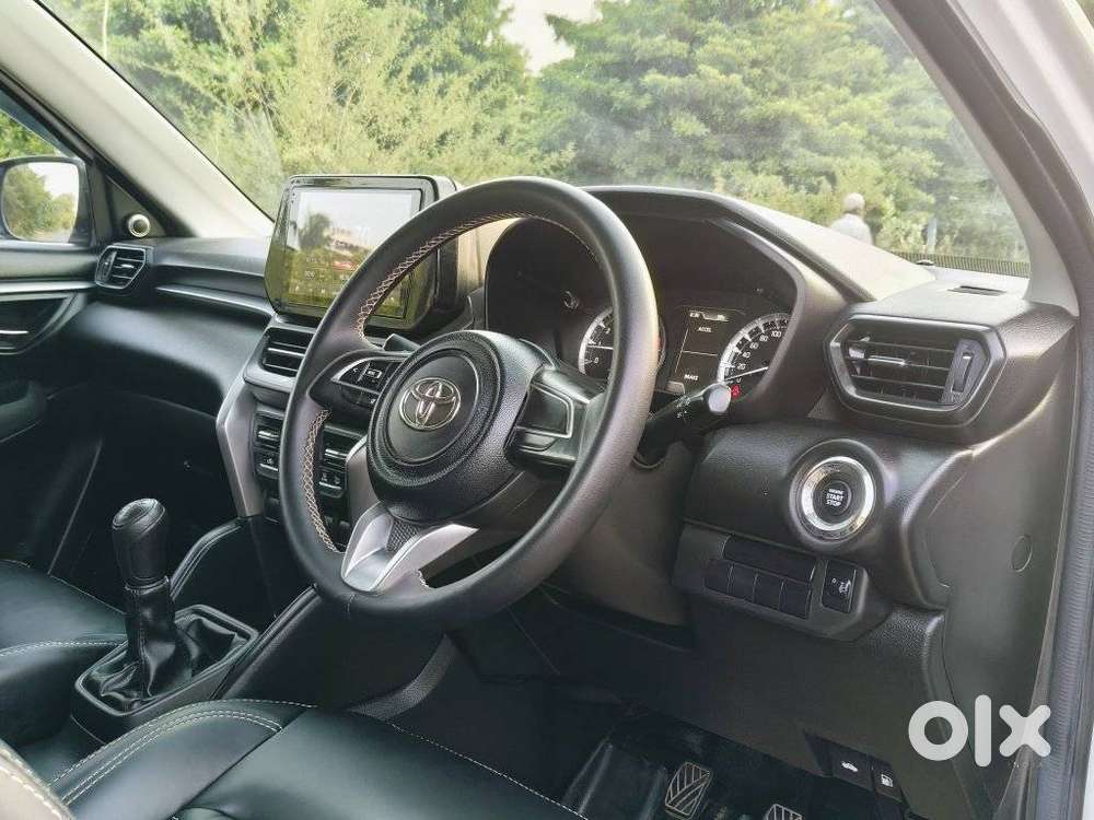 Toyota Urban Cruiser Hyryder E Neodrive Aero Edition, 2023, Petrol