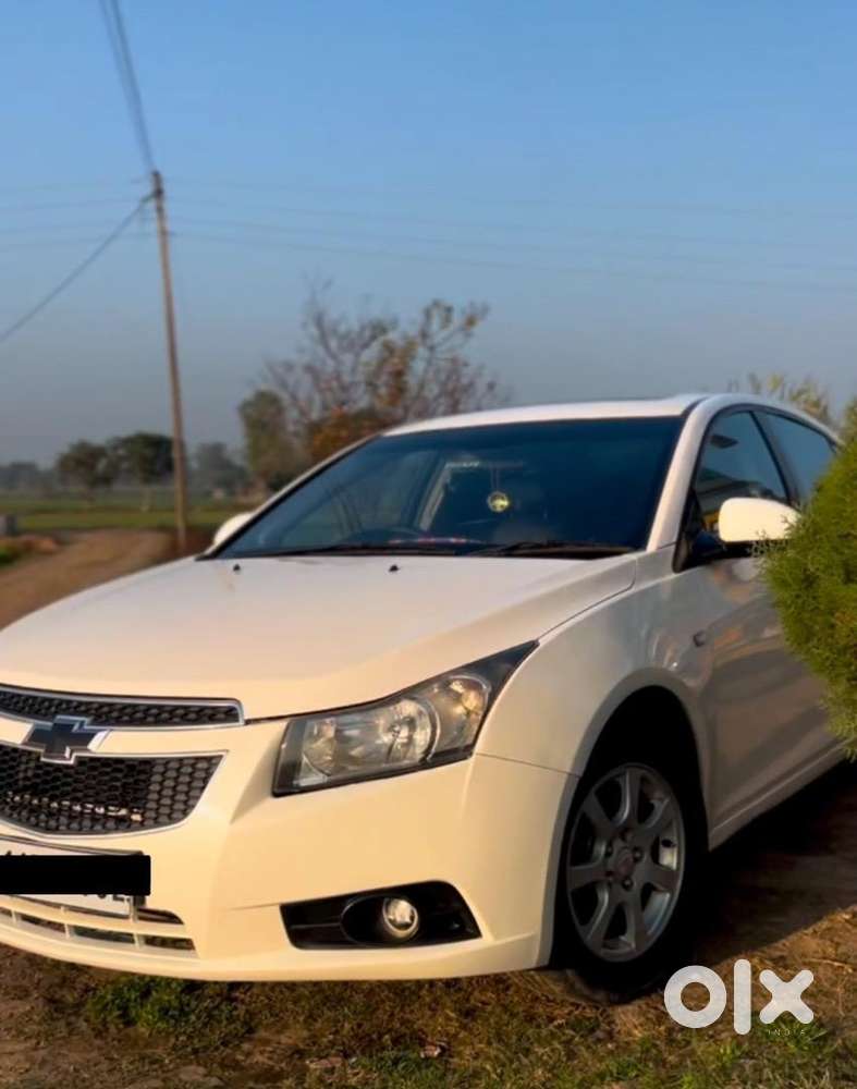 Cruze Top Model 2012 Good Condition