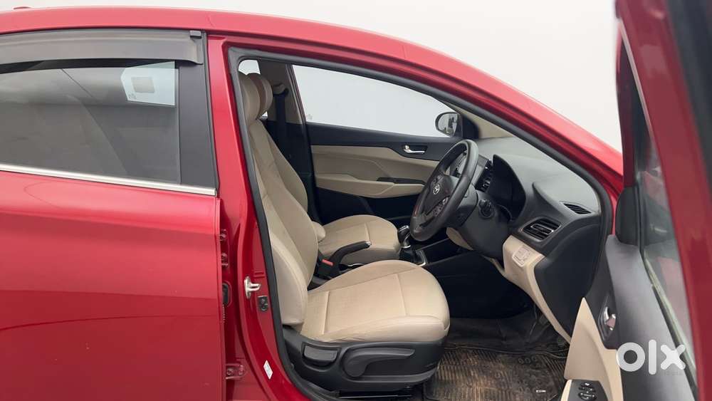 Hyundai Verna 1.5 Sx Ivt, 2022, Petrol