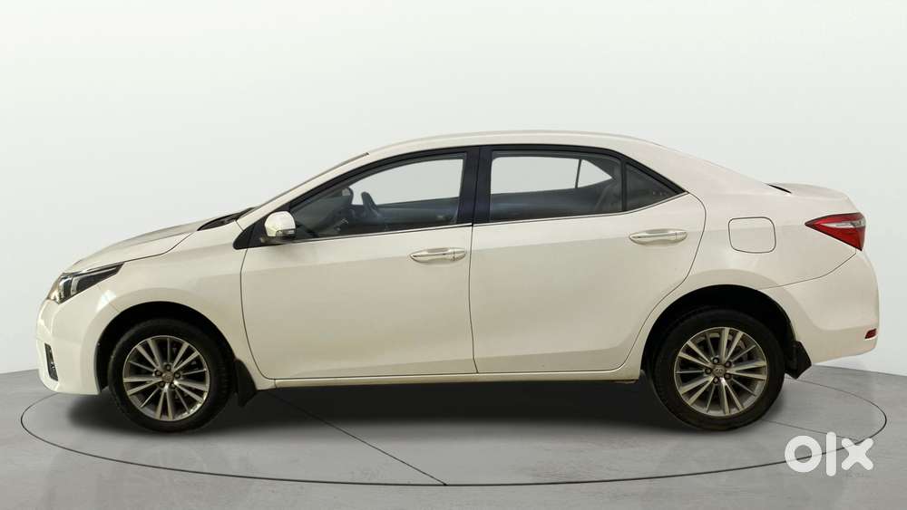 Toyota Corolla Altis 2013-2017 Vl At, 2016, Petrol