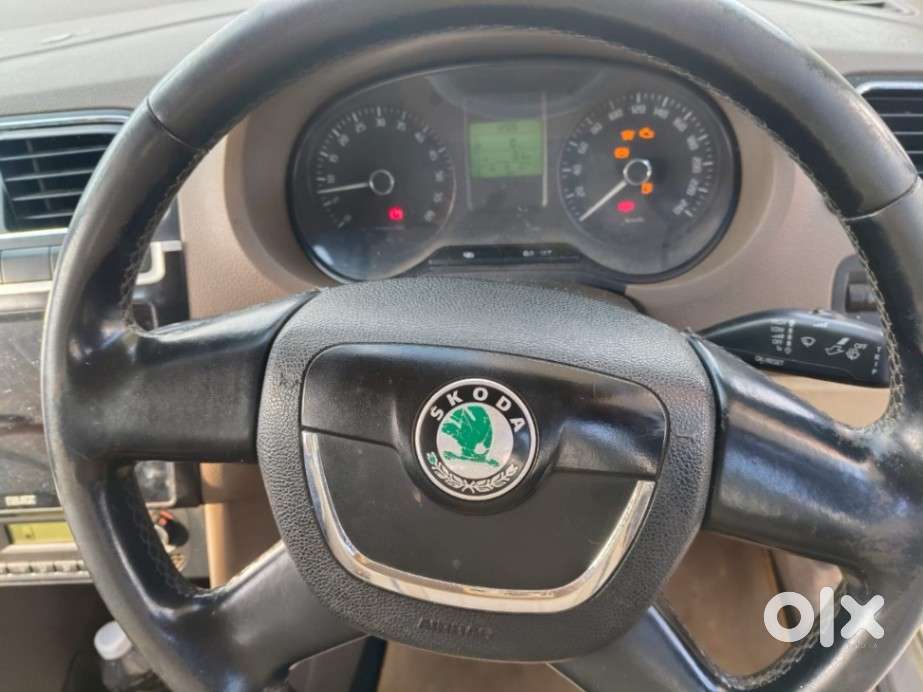 Skoda Rapid Elegance 1.6 Tdi Cr Manual, 2013, Diesel