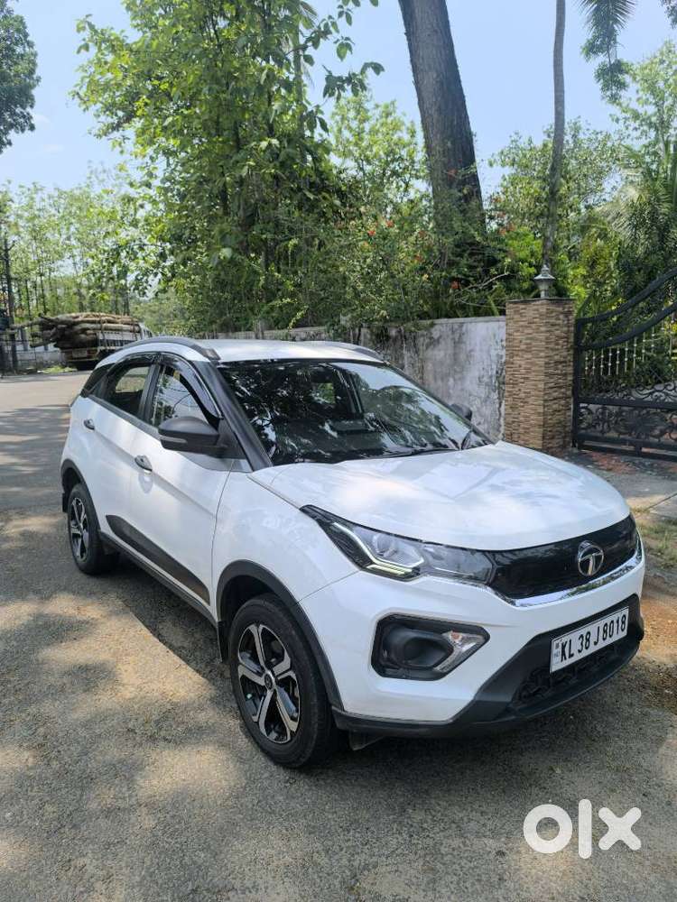 Tata Nexon 1.5 Revotorq Xm (s), 2021, Diesel