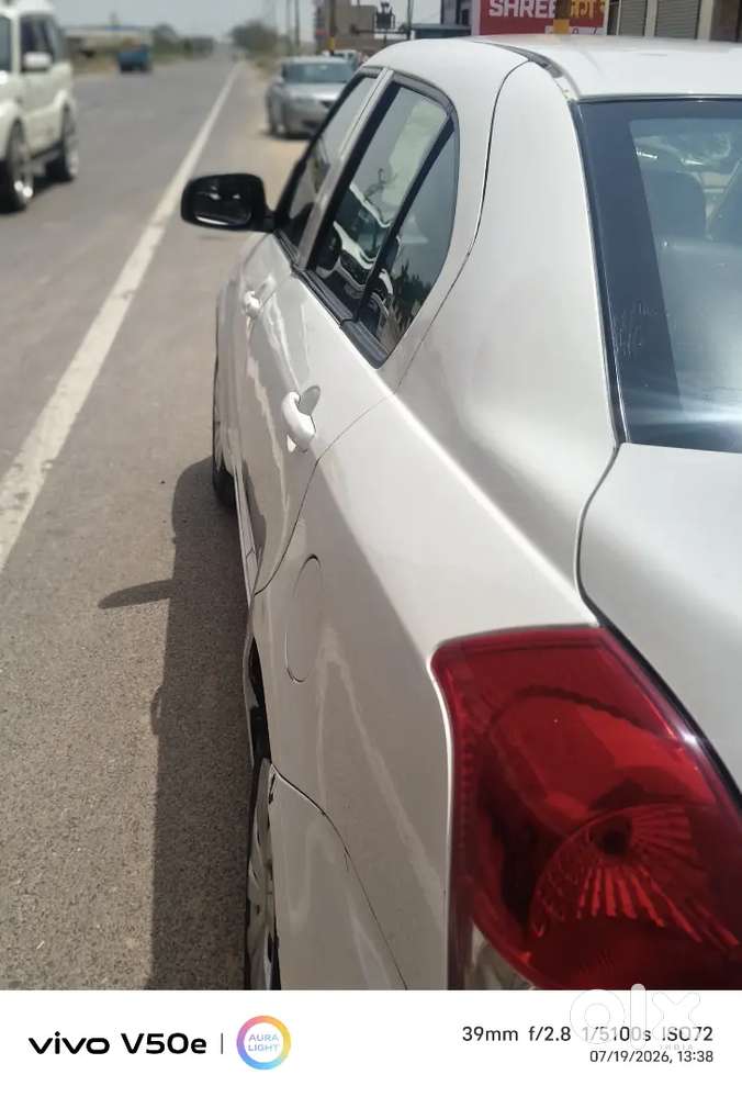 Maruti Suzuki Dzire 2015