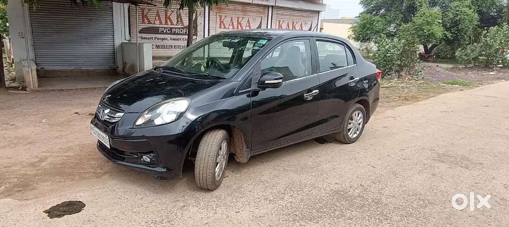 Amaze Diesel New Condition Child Ac New Tayer Insurance Velid 2key ..