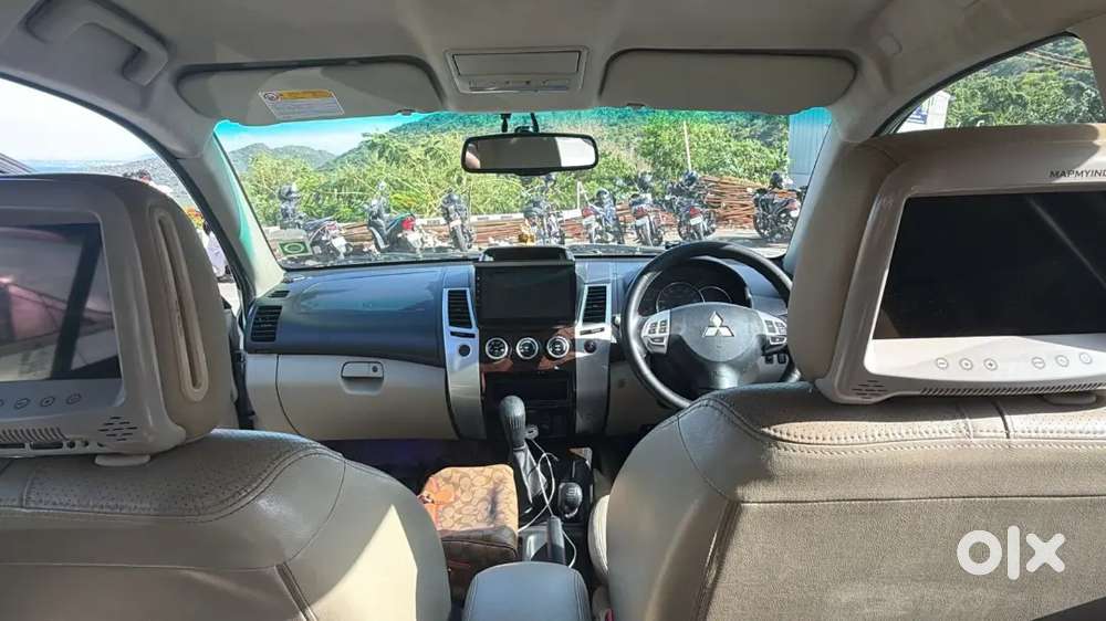 Mitsubishi Pajero Sport 2017 Diesel Well Maintained