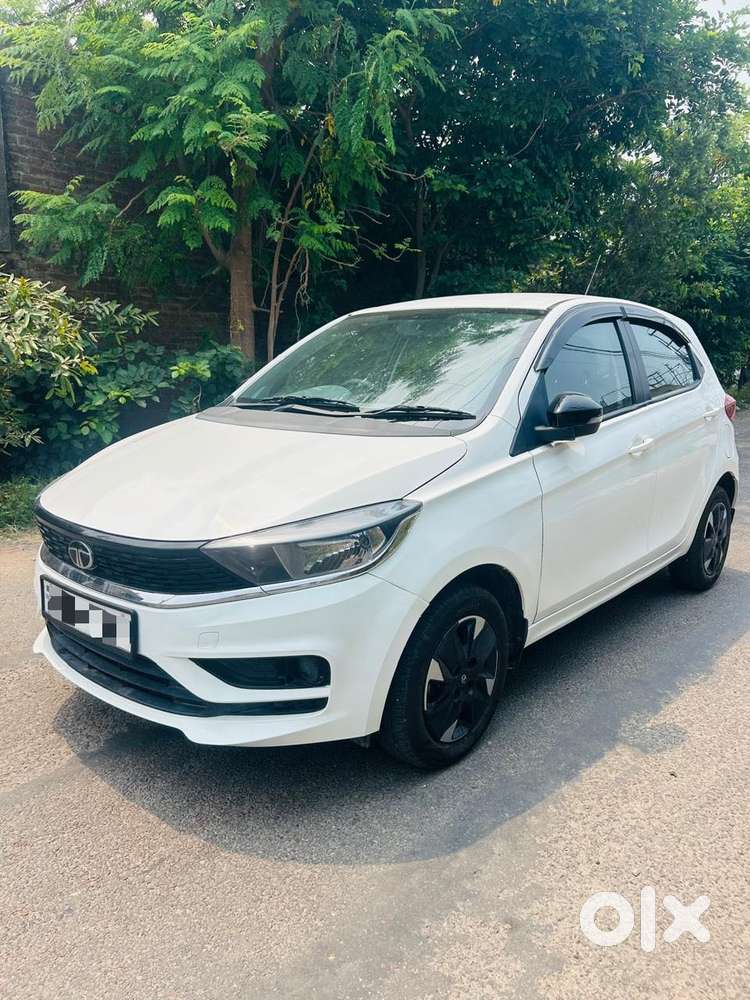 Tata Tiago 1.2 Revotron Xt (o), 2025, Petrol