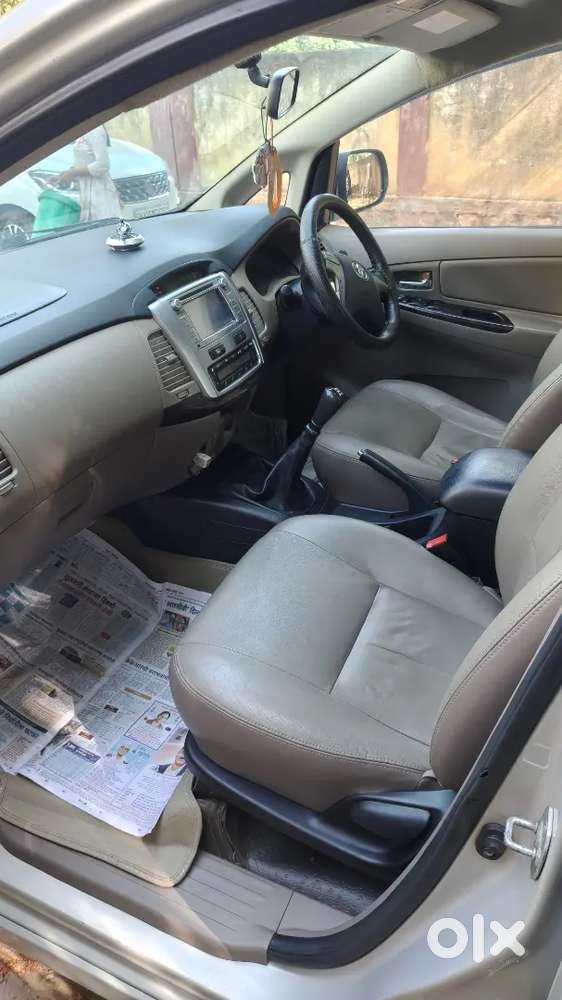 Toyota Innova 2015