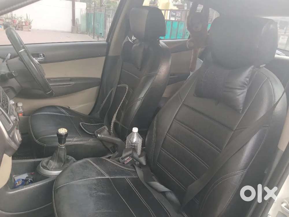 Hyundai New I20 2012 Petrol 120000 Km Driven