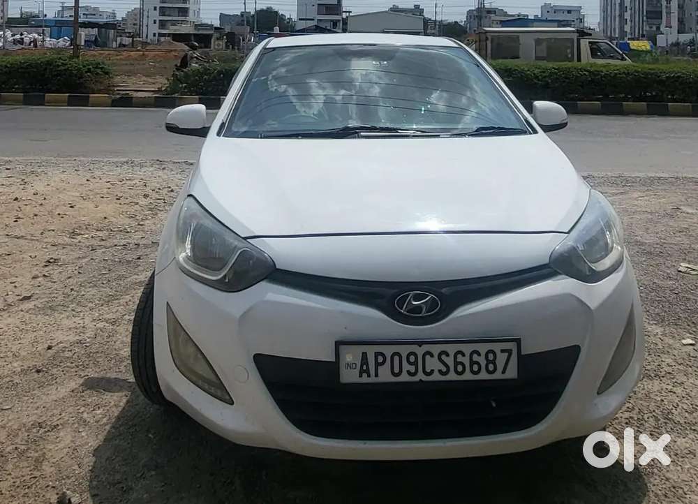 Hyundai I20 Petrol Manual 2013