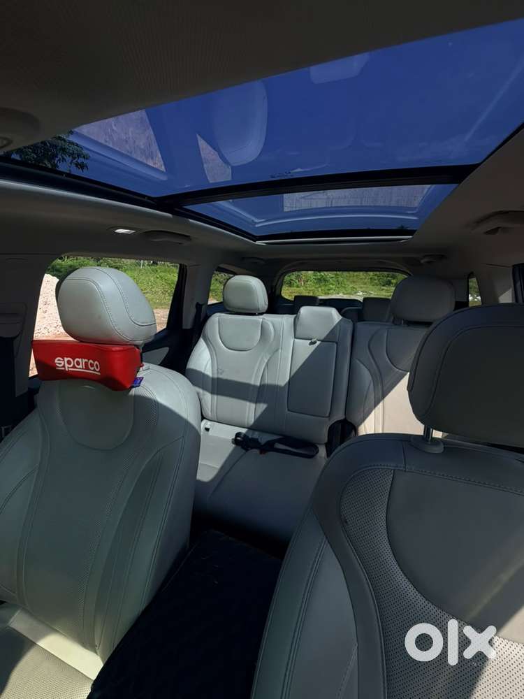 Mahindra Xuv700 2.2 Ax 7 Diesel At Luxury Pack Str Awd, 2024, Diesel